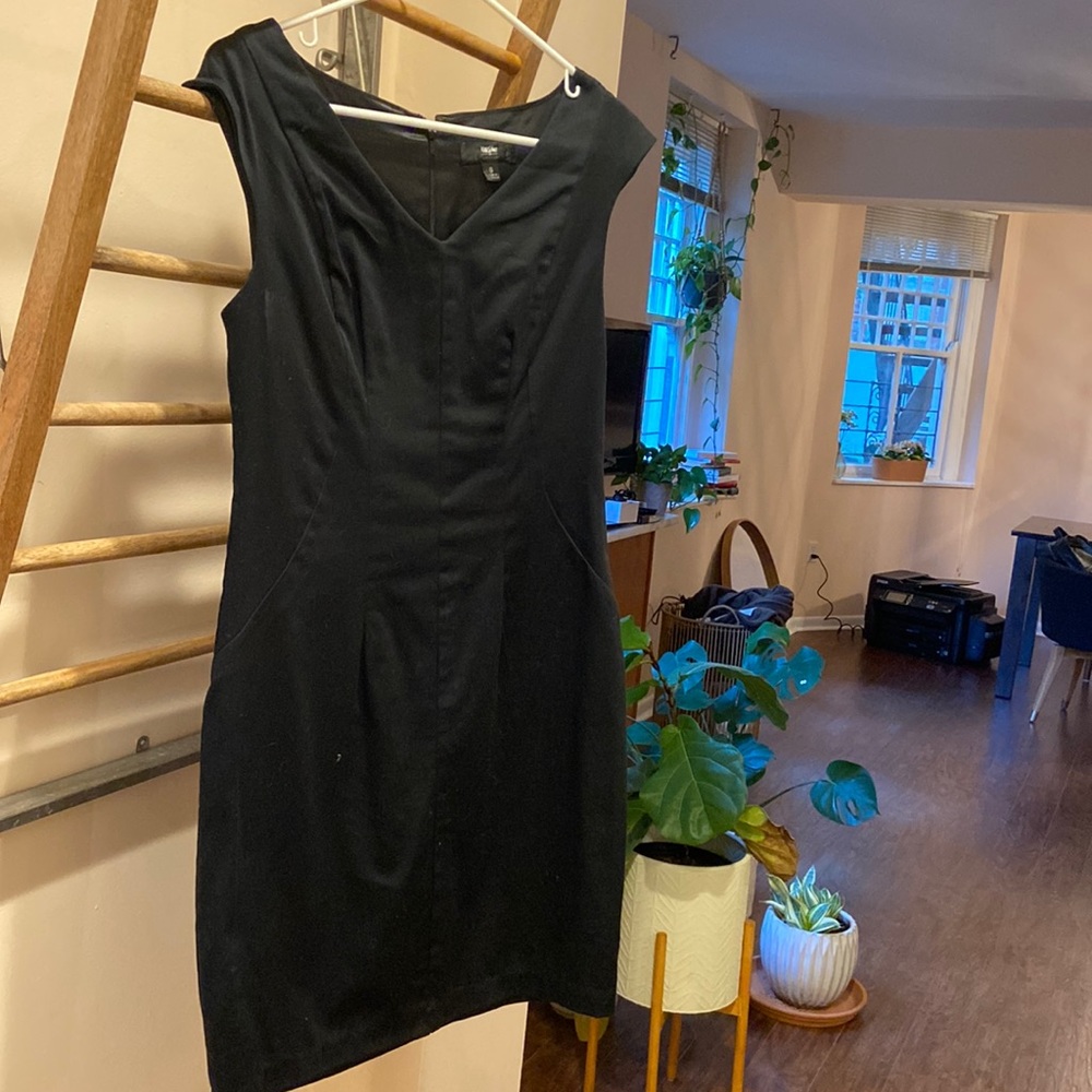 Well structured black dress